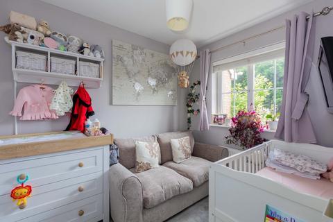 86 Blunden Drive, Slough, SL3 8WQ