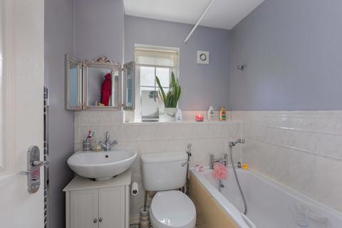 86 Blunden Drive, Slough, SL3 8WQ