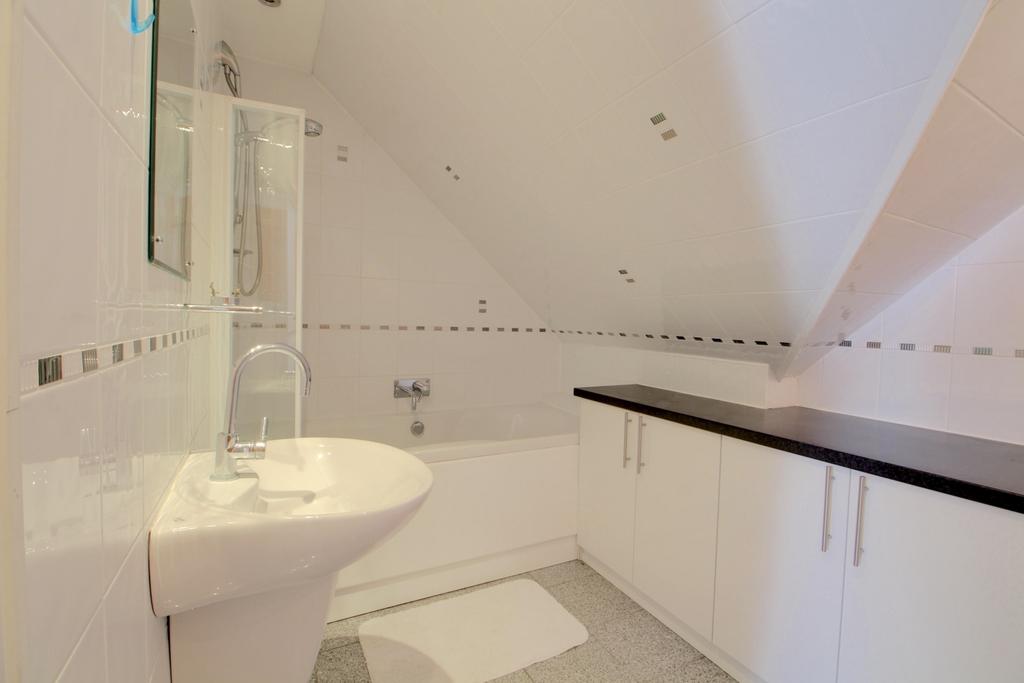 Ensuite To Bed2