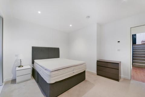 2 bedroom flat to rent, Hand Axe Yard, London WC1X