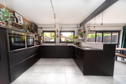 26 Bampton Road, Llanrumney, Cardiff, CF3 5SE