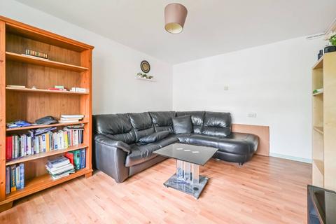 1 bedroom flat for sale, Wyemead Crescent, Chingford, London, E4