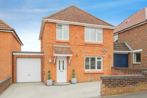 3 bedroom detached house for sale, Litchfield Road, Southampton SO18