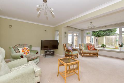 2 bedroom semi-detached house for sale, Tyelands, Billericay, Essex