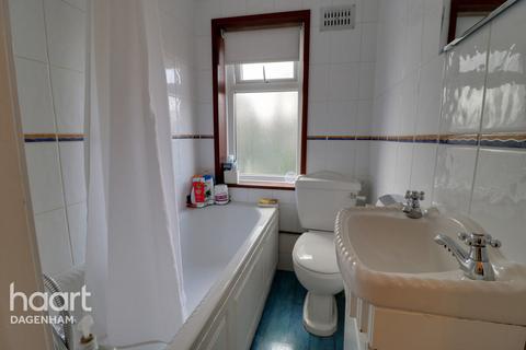 2 bedroom terraced house for sale, Rogers Road, Dagenham