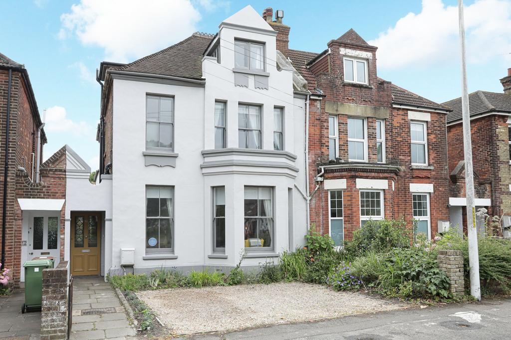 Radnor Park Road, Folkestone, CT19 5 bed semidetached house for sale