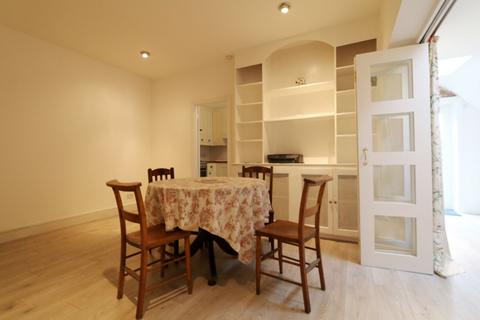 2 bedroom apartment to rent, Wood Lane, London W12