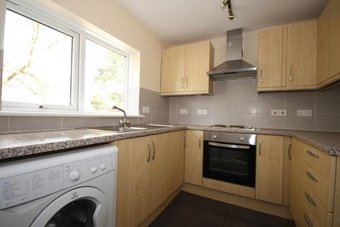 2 bedroom flat to rent, Park Drive, Woking GU22