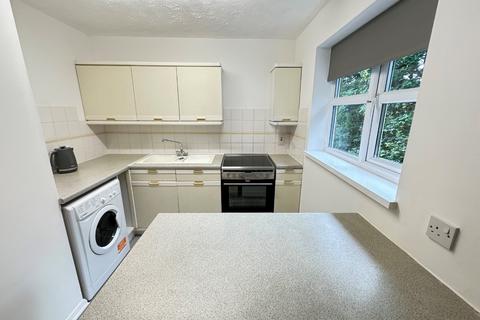 1 bedroom flat to rent, Tennyson Avenue, Houghton Regis, Dunstable, Bedfordshire, LU5 5UG