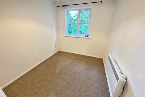 1 bedroom flat to rent, Tennyson Avenue, Houghton Regis, Dunstable, Bedfordshire, LU5 5UG