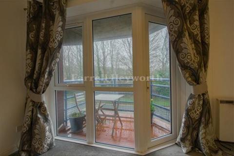 2 bedroom flat to rent, Princes Reach, Preston PR2