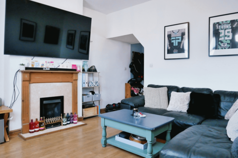 29 Barons Road, Wrexham, LL13 8HB