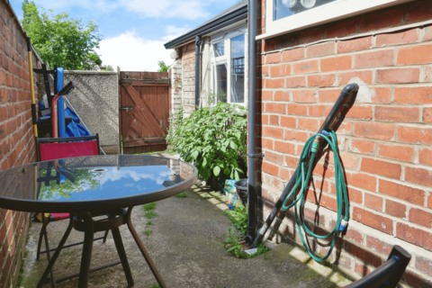 29 Barons Road, Wrexham, LL13 8HB
