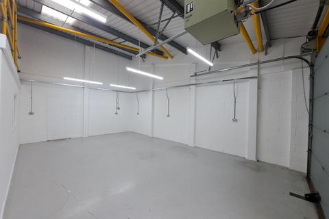 Industrial unit to rent, Unit 4, Little Row, Stoke-on-Trent, ST4 2SQ