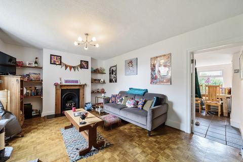 2 bedroom terraced house for sale, Kingston Road