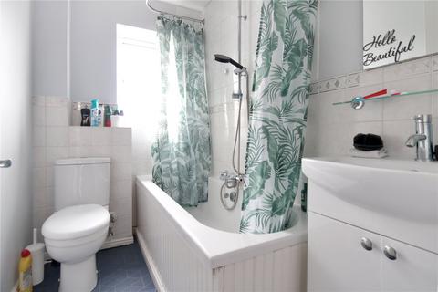 5 May Close, Swindon, SN2 1XA