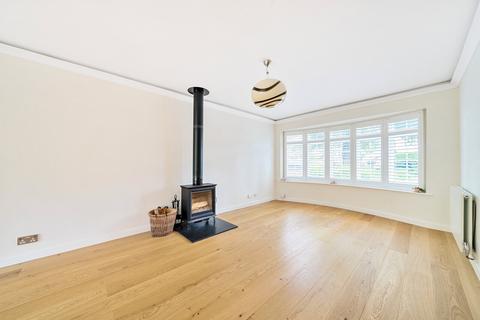 49b Strawberry Vale, Twickenham, TW1 4RX