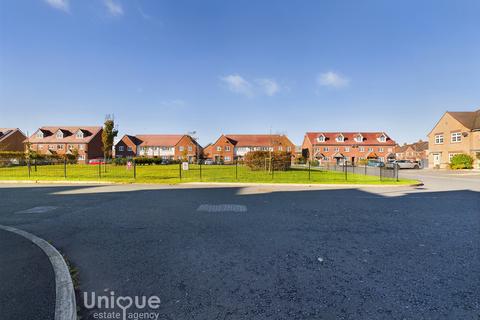 2 bedroom apartment for sale, Windward Avenue,  Fleetwood, FY7