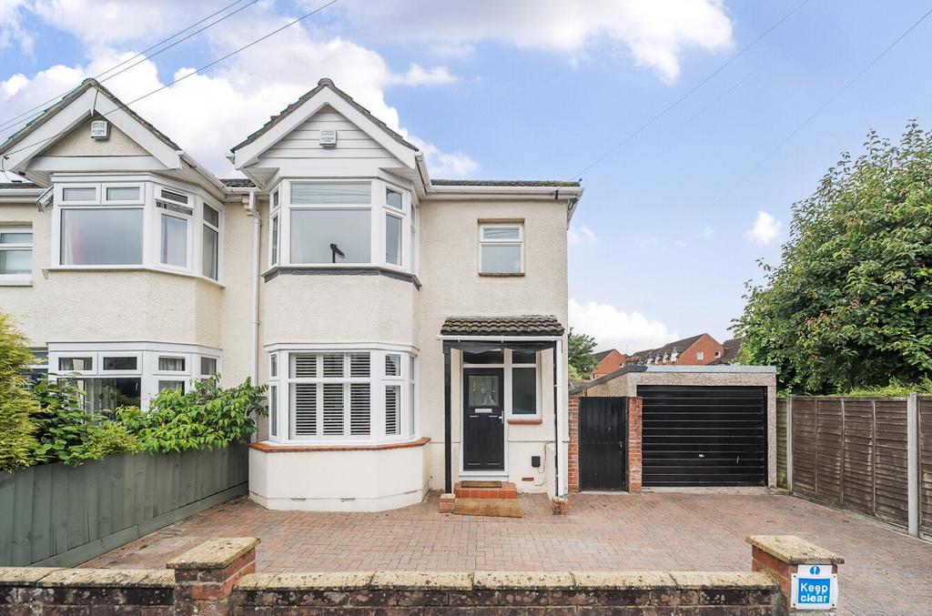 Bitterne Park, Southampton... 3 bed semidetached house for sale £380,000