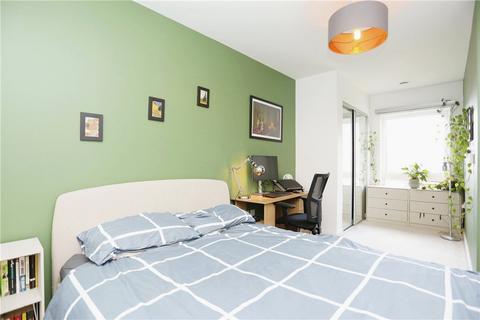 2 bedroom apartment for sale, Elmington Road, London