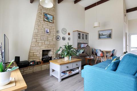 78 Belsay, Toothill, Swindon, SN5 8HD