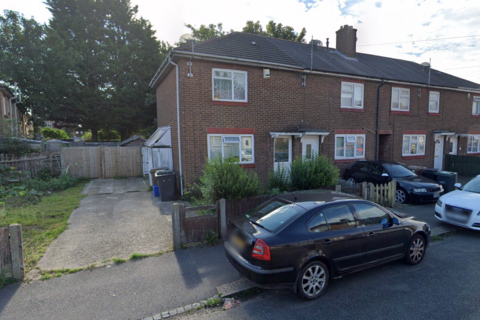 2 bedroom end of terrace house to rent, Solway Road South Luton LU3 1TL