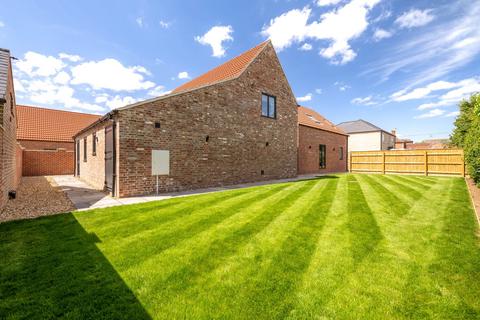 4 bedroom barn conversion for sale, The Granary, Manor Farmyard, Fiskerton