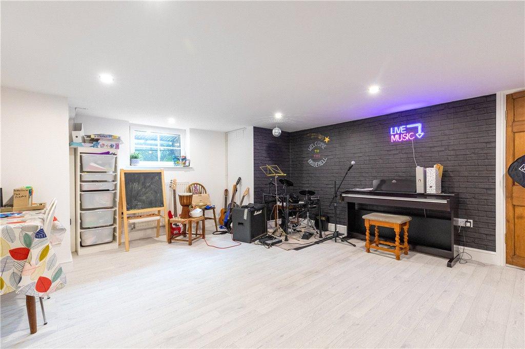 Playroom / Office