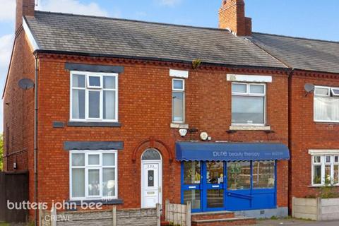 2 bedroom end of terrace house to rent, High Street, Winsford