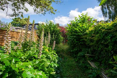 10 Albert Road, Teddington, TW11 0BD