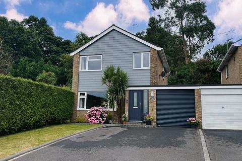 3 bedroom detached house for sale, Denholm Close, Ringwood, BH24 1TF