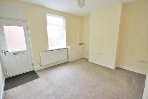 2 bedroom end of terrace house to rent, Victoria Road, Wigan, WN2