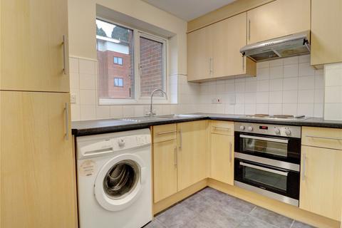 2 bedroom flat to rent, London Road, High Wycombe HP11