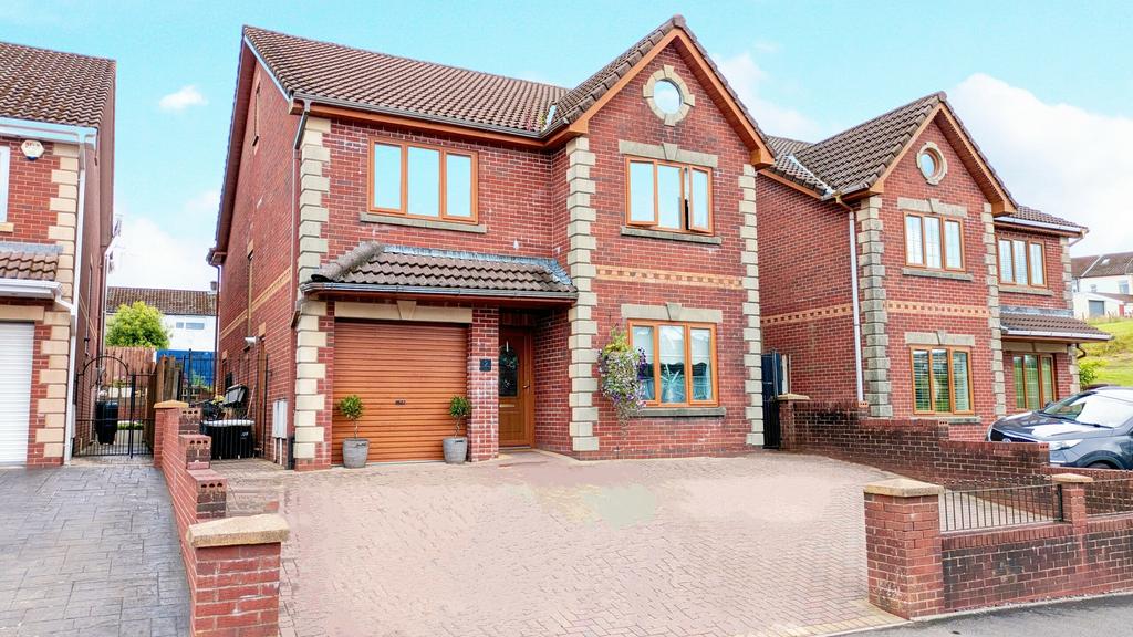 Pant, Merthyr Tydfil CF48 4 bed detached house for sale £399,950