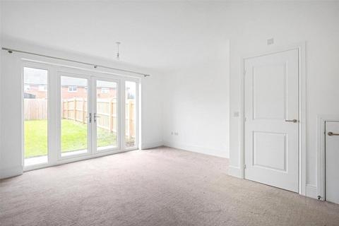 4 bedroom terraced house to rent, Bramham Gardens, Leeds LS15