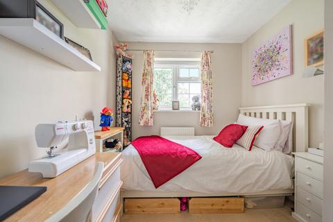 24 Barberry Drive, Chard, TA20 1HR