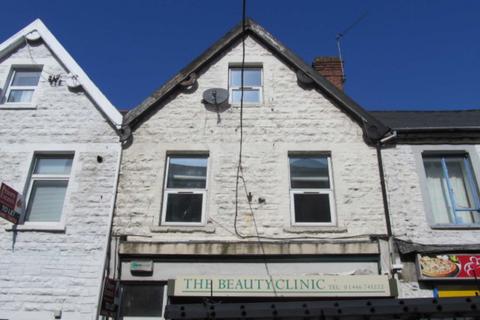 2 bedroom terraced house to rent, High Street, Barry