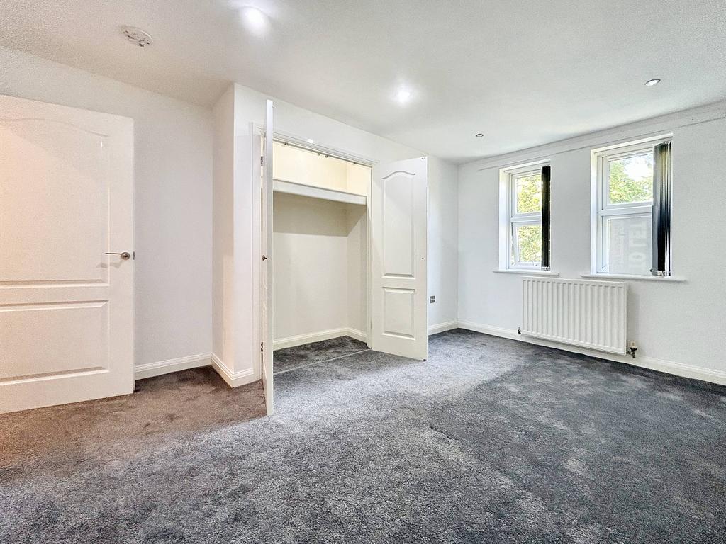 The Avenue, StocktononTees TS19 3 bed apartment to rent £850 pcm (£