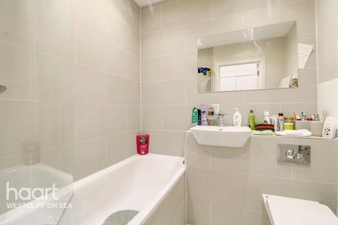 2 bedroom apartment for sale, Victoria Avenue, Southend-on-Sea