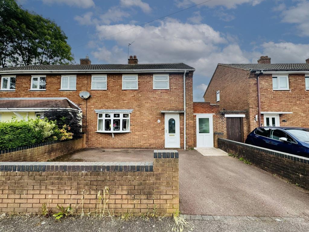 Springhill Close, Willenhall 3 bed semidetached house for sale £160,000