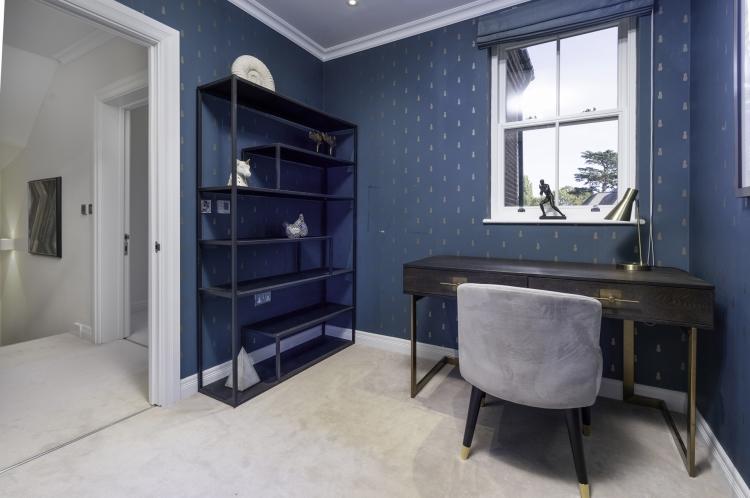 15 5 Bedroom TW10...