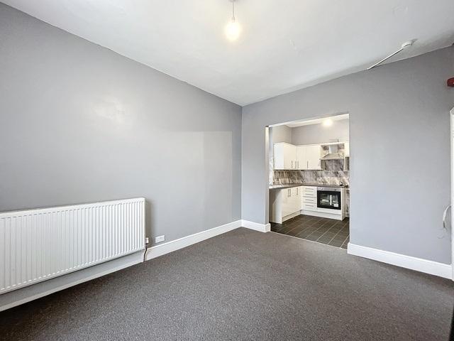 Flat 3 , Pontefract Road, Barnsley