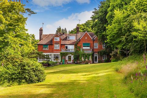 3 bedroom apartment to rent, Hindhead Road, Hindhead, Surrey, GU26