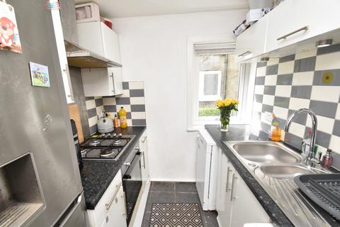 24 Trinity Avenue, Glasgow, G52 3ES
