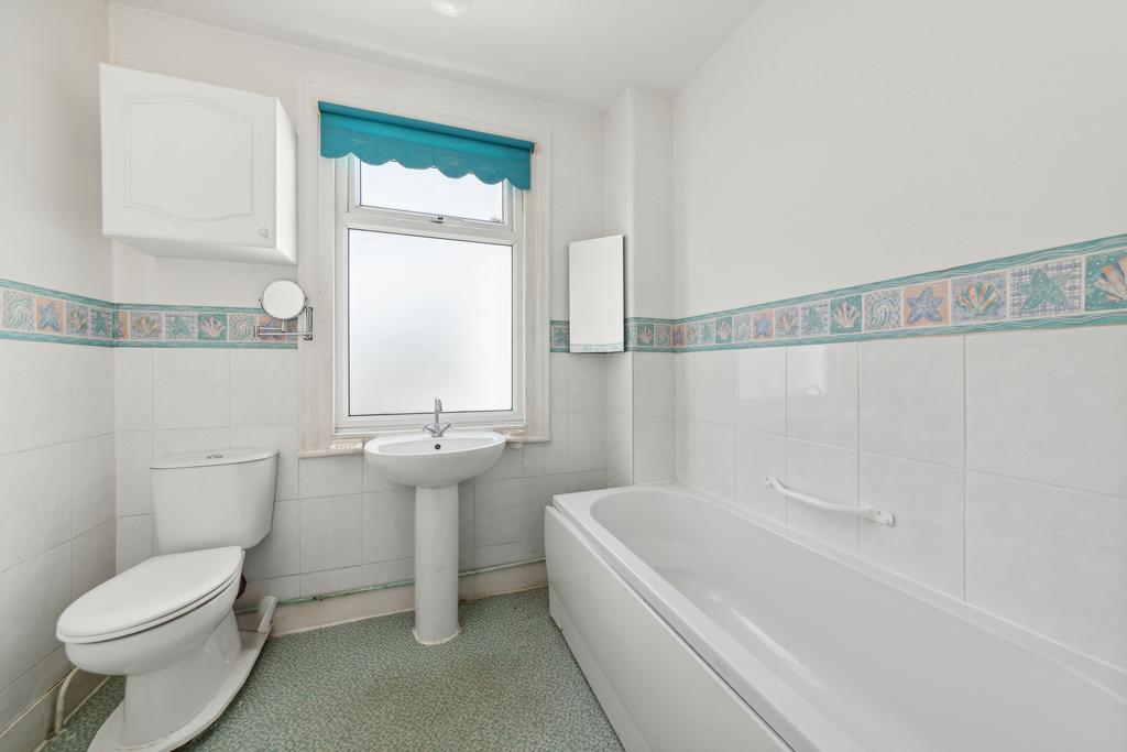 17 Treen Avenue, Barnes, SW13 0 JR (3)