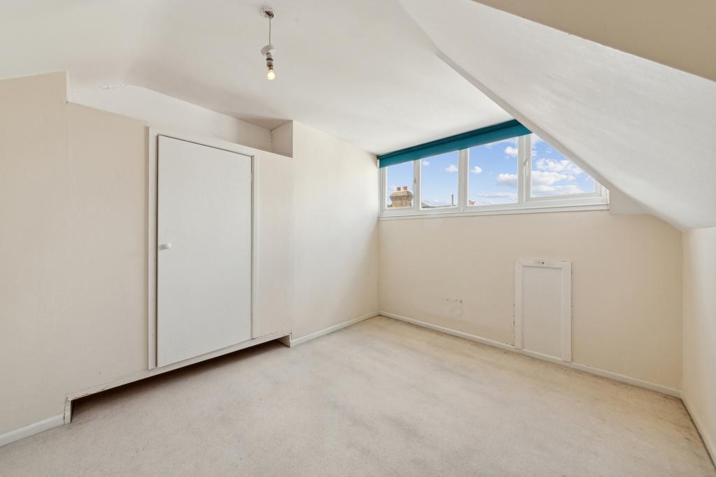 17 Treen Avenue, Barnes, SW13 0 JR (8)