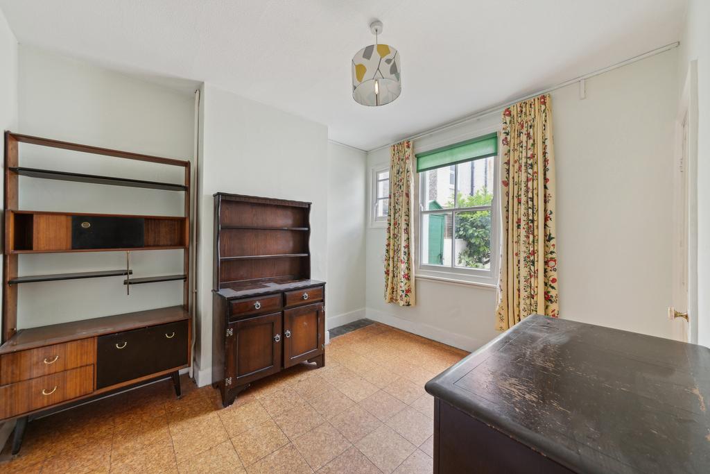 17 Treen Avenue, Barnes, SW13 0 JR (7)