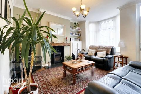 3 bedroom end of terrace house for sale, Forest Street, Nottingham