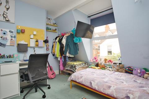 19 Castle Road, Sandgate, Folkestone, CT20 3AG