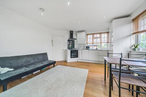 2 bedroom flat for sale, Albert Drive, Southfields